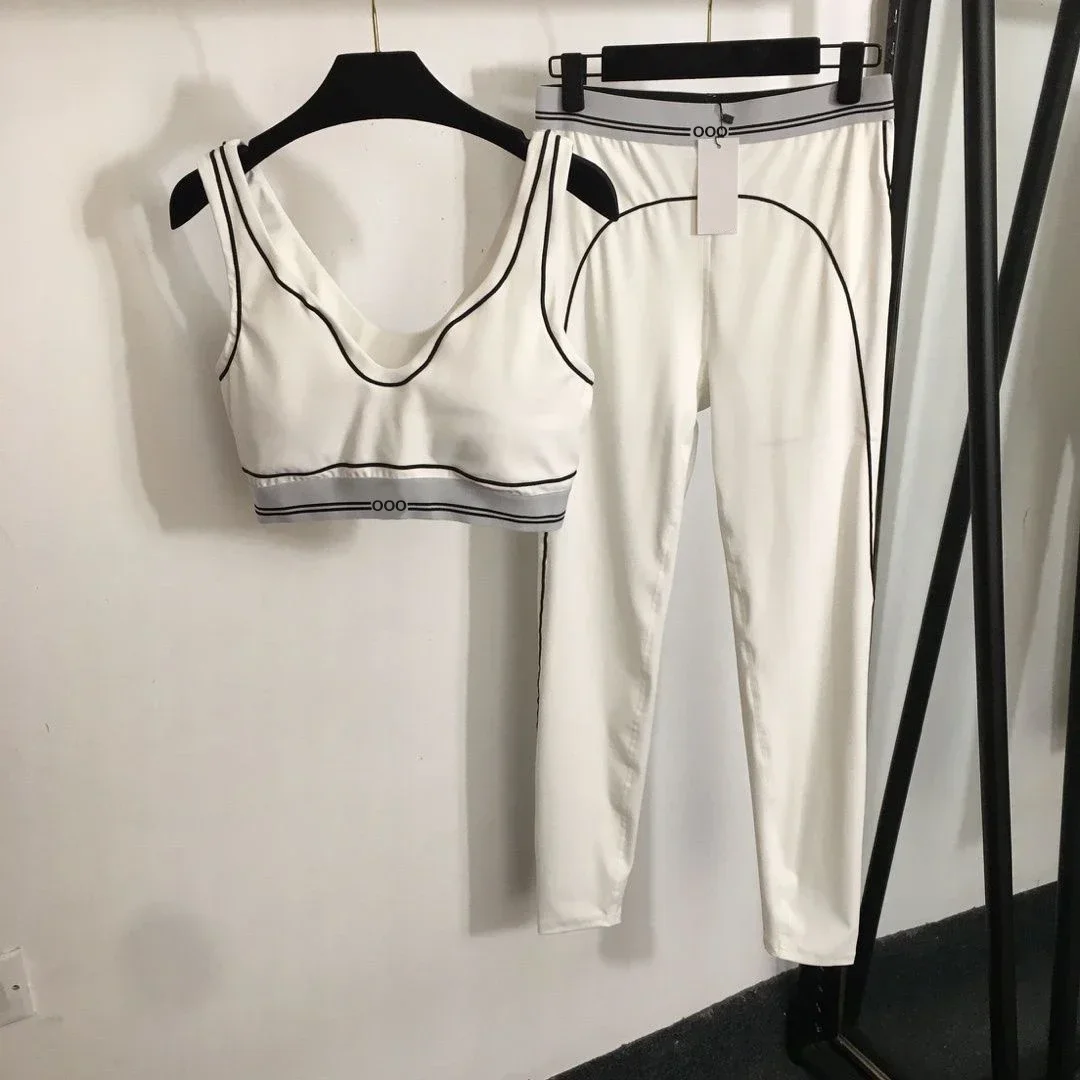طقم رياضي نسائي من قطعتين (توب - مراجعة Yoga Fitness Set وسعره